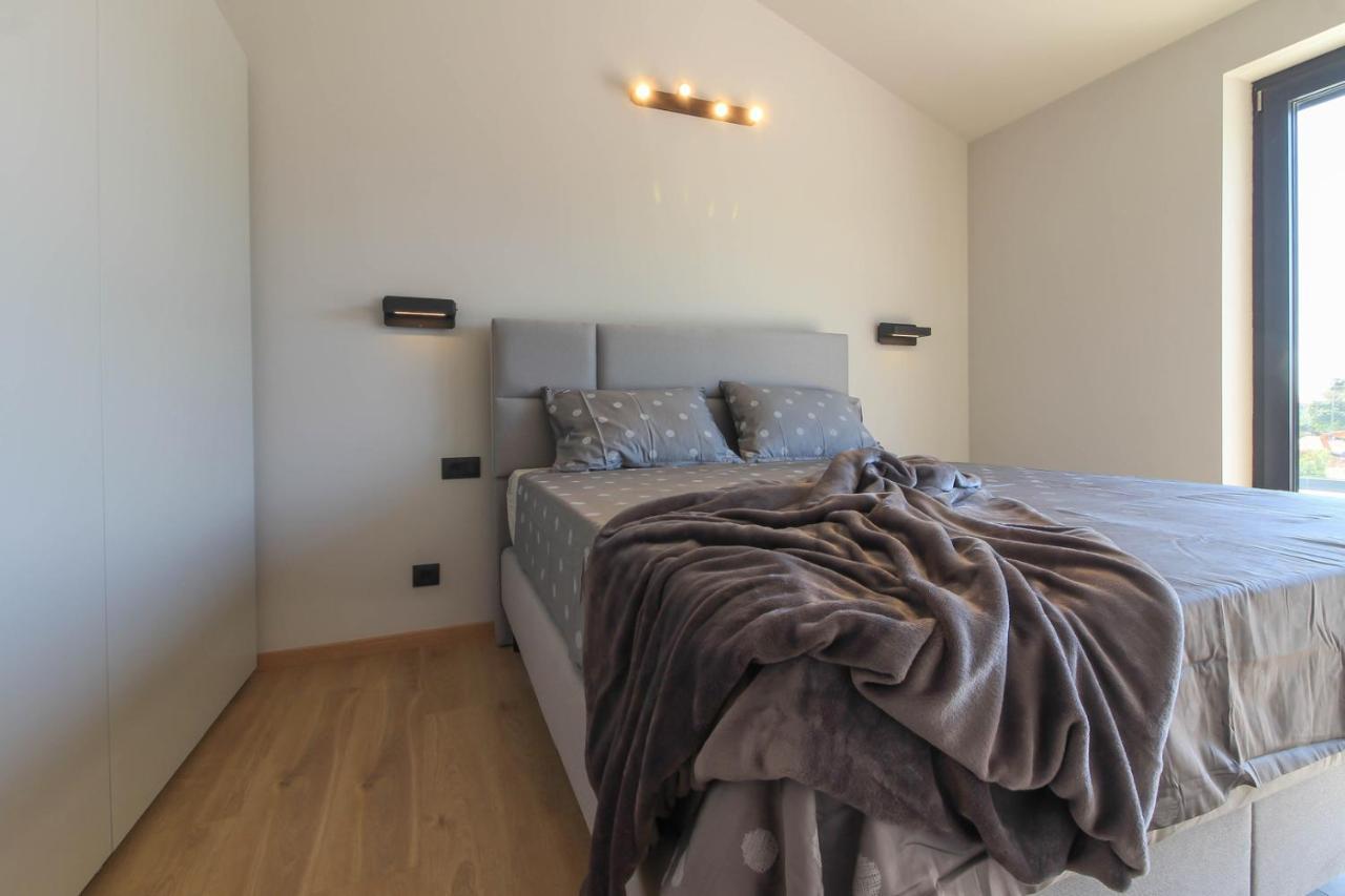 Villa Modern With Private Pool In Pula