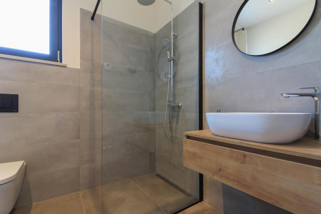 Villa Modern With Private Pool In Pula
