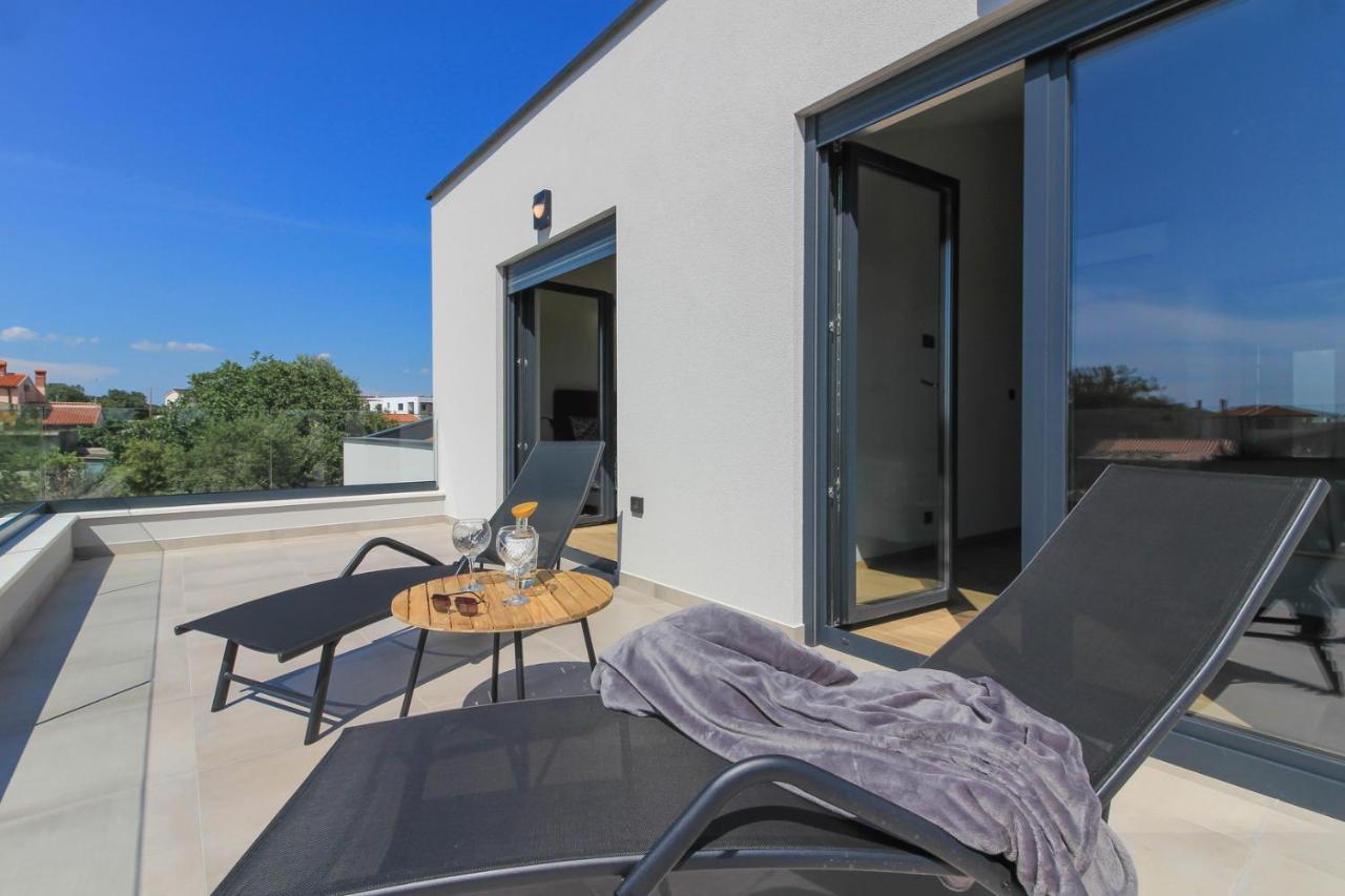Modern With Private Pool In Villa Pula